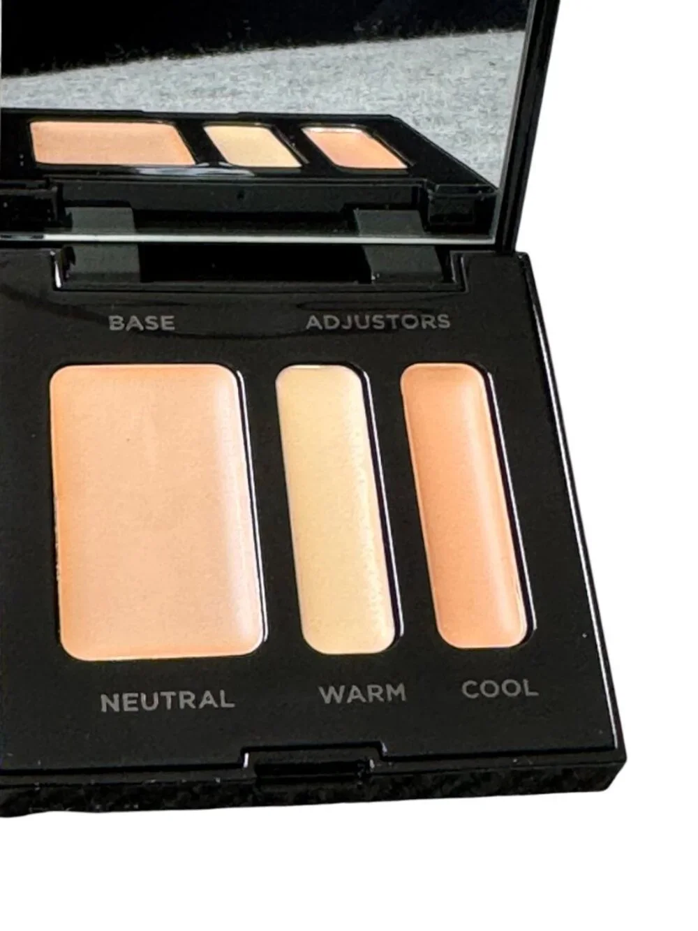 Laura Mercier Secret Camouflage Complexion Perfector Shade 01 Fair NEW IN BOX